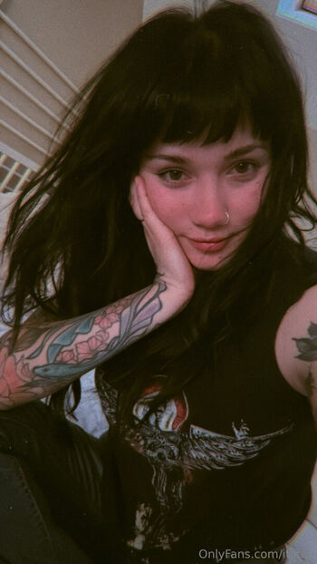 Full leaked Itsfay fay sg fay suicide girl page private onlyfans photo