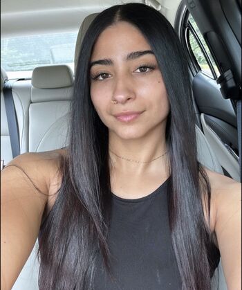Full leaked Itsgigirivera private onlyfans photo