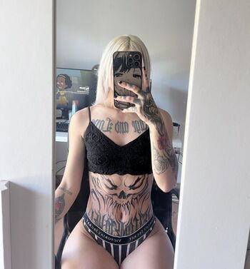 Full leaked Itshalyeen private onlyfans photo