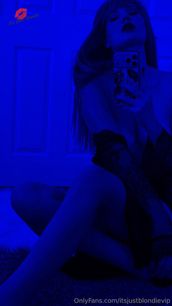 Full leaked Itsjustblondie itsjustashley private onlyfans photo