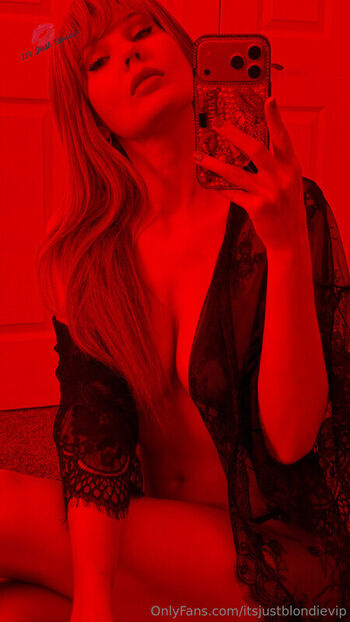 Full leaked Itsjustblondie private onlyfans photo