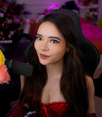 Full leaked Itskatchii private onlyfans photo