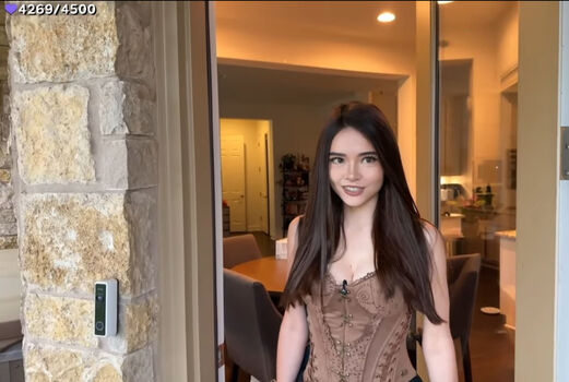 Full leaked Itskatchii private onlyfans photo