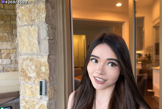 Full leaked Itskatchii private onlyfans photo