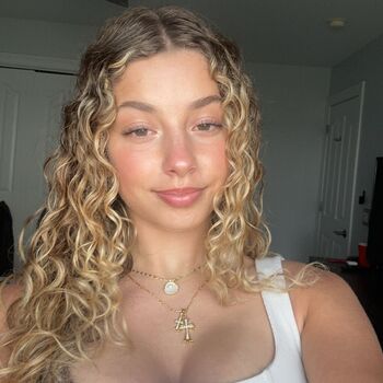 Full leaked Itskirapregiato page private onlyfans photo