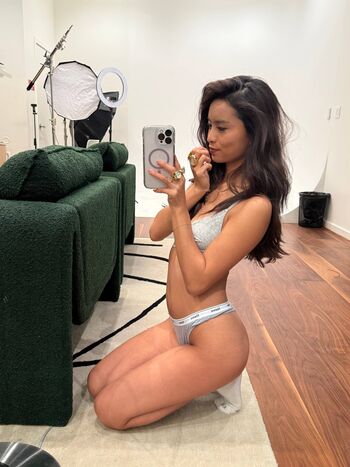 Full leaked Itslaaurr  page private onlyfans photo