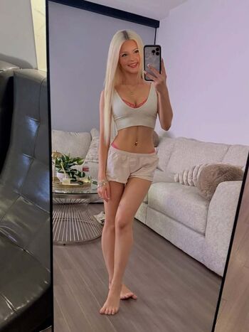 Full leaked Itsmegiaaa private onlyfans photo