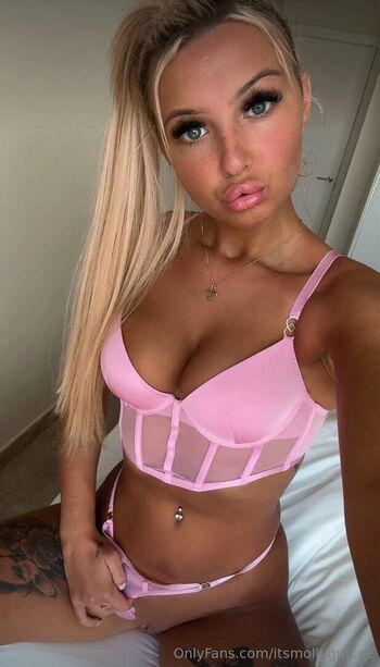 Full leaked Itsmollygracee private onlyfans photo