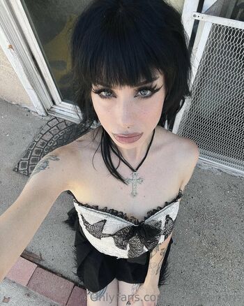 Full leaked Itspaigeparis private onlyfans photo