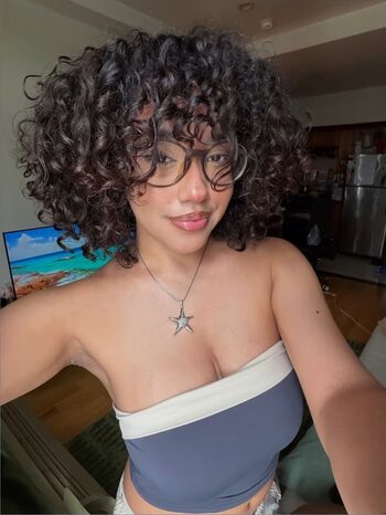 Full leaked Itsqueennovaa private onlyfans photo