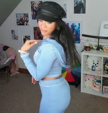 Full leaked Itssunpi private onlyfans photo