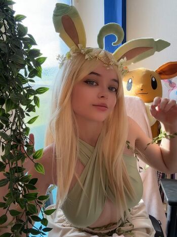 Full leaked Itsy eevee private onlyfans photo