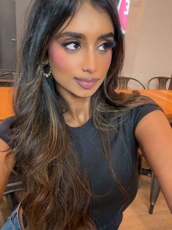 Full leaked Itsyourgirlshelina private onlyfans photo