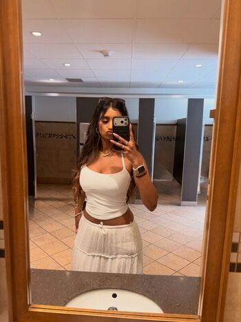 Full leaked Itsyourgirlshelina private onlyfans photo