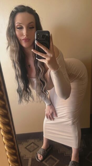 Full leaked Ittsssveee private onlyfans photo