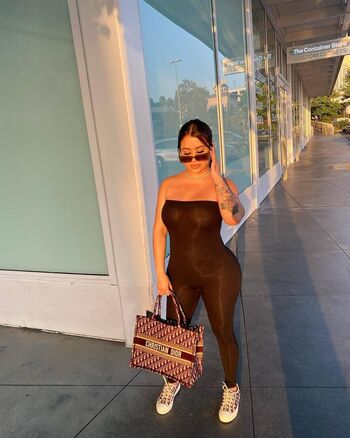 Full leaked Itziiaa private onlyfans photo