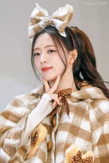 Full leaked Itzy all in us page private onlyfans photo