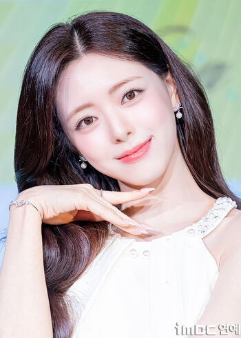 Full leaked Itzy all in us page private onlyfans photo