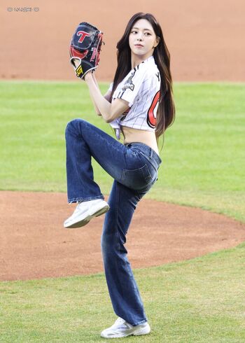 Full leaked Itzy all in us page private onlyfans photo