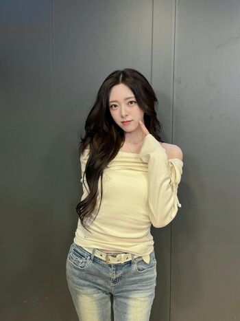 Full leaked Itzy all in us private onlyfans photo