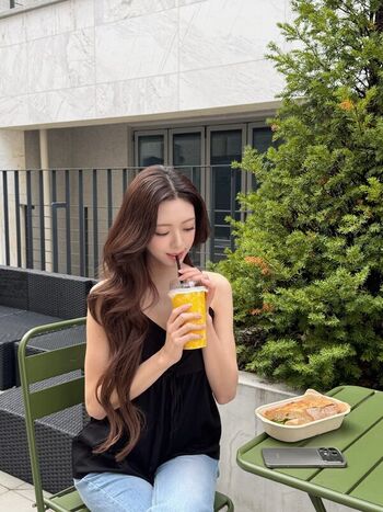 Full leaked Itzy all in us private onlyfans photo