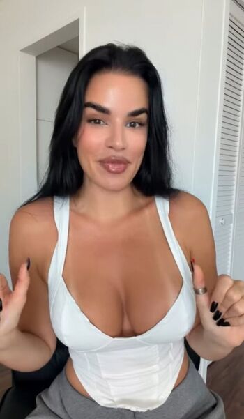 Full leaked Ivana knoll page private onlyfans photo