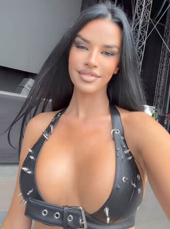 Full leaked Ivana knoll page private onlyfans photo