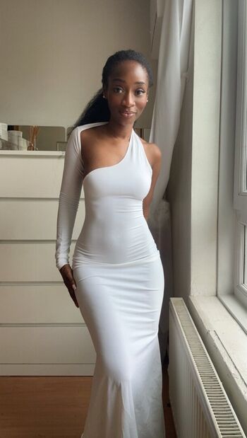 Full leaked Ivanarae private onlyfans photo
