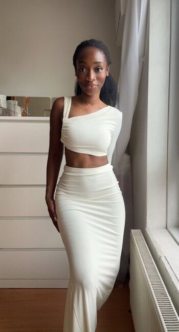 Full leaked Ivanarae private onlyfans photo