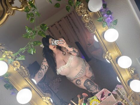 Ivy_vix