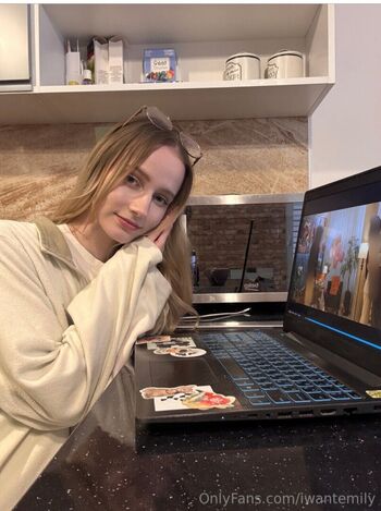 Full leaked Iwantemily private onlyfans photo