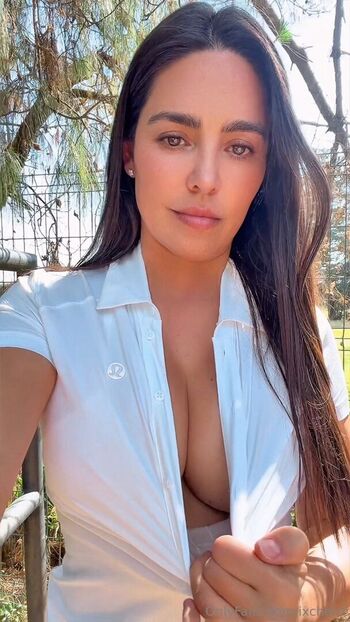 Full leaked Ixchelcf private onlyfans photo