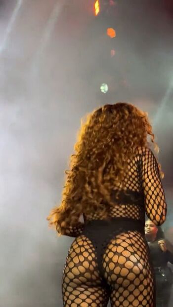 Full leaked Iza cantora private onlyfans photo