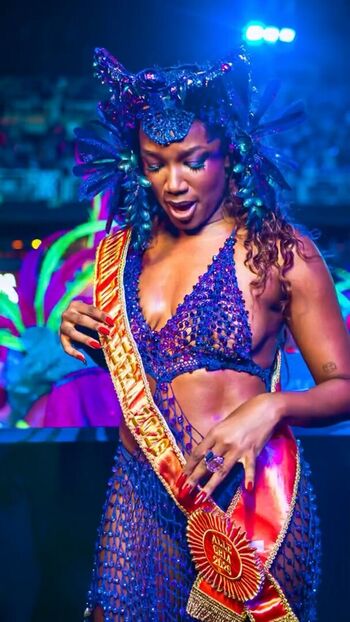 Full leaked Iza cantora private onlyfans photo