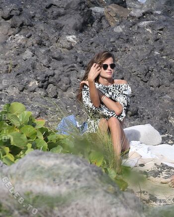 Full leaked Izabel goulart page private onlyfans photo