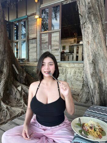 Full leaked Izepyn page private onlyfans photo