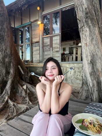 Full leaked Izepyn private onlyfans photo
