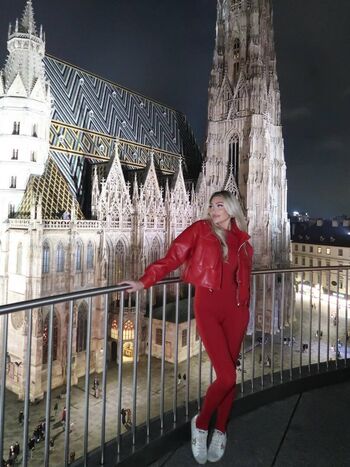 Full leaked Izzi dame page private onlyfans photo