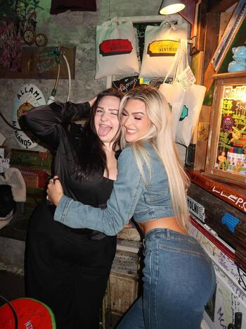 Full leaked Izzi dame page private onlyfans photo