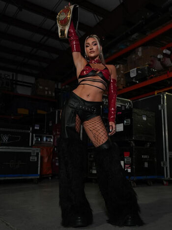 Full leaked Izzi dame page private onlyfans photo