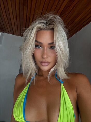 Full leaked Izzi dame private onlyfans photo