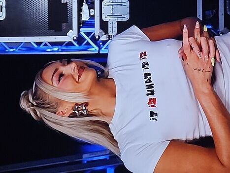 Full leaked Izzi dame private onlyfans photo