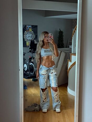Full leaked Izzi dame page private onlyfans photo