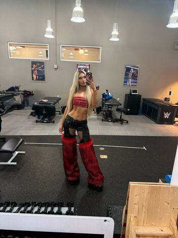 Full leaked Izzi dame page private onlyfans photo
