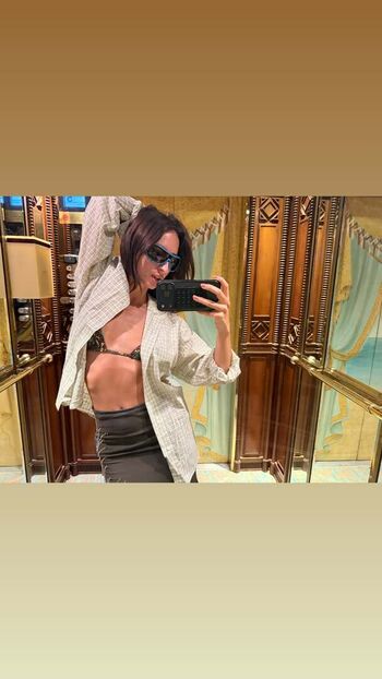 Full leaked Izzipoopi private onlyfans photo
