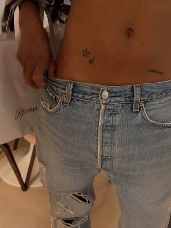 Full leaked Izzipoopi private onlyfans photo