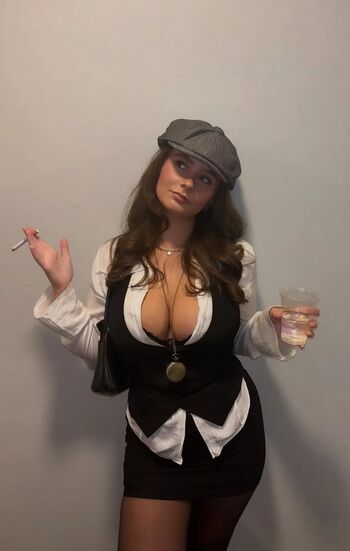 Full leaked Izzy davies page private onlyfans photo