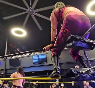 Izzy Moreno / ItsIzzyMania