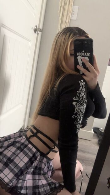 Full leaked Izzy rivas private onlyfans photo