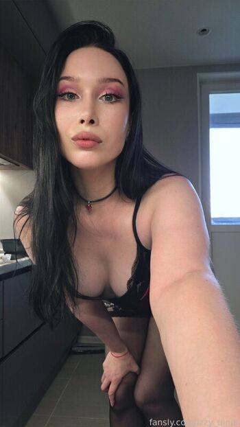 Full leaked Izzy uindi private onlyfans photo